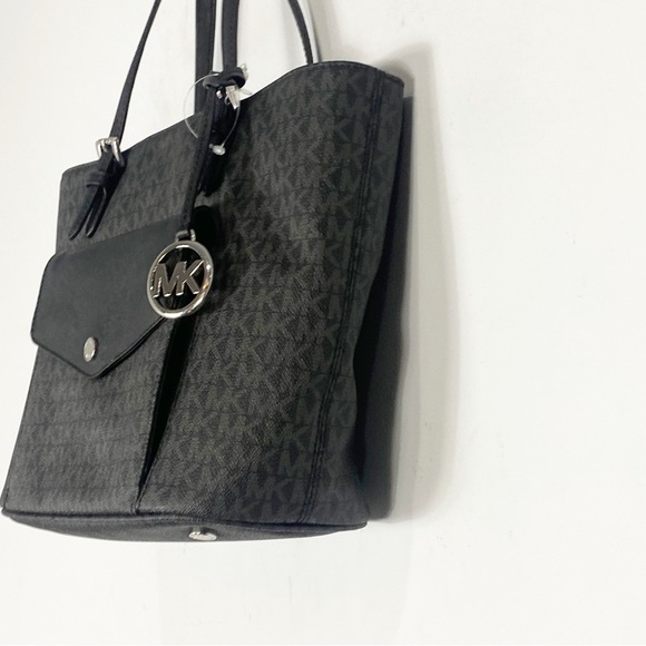 MICHAEL KORS Jet Set Medium Logo Pocket Tote Bag Black - Picture 5 of 16